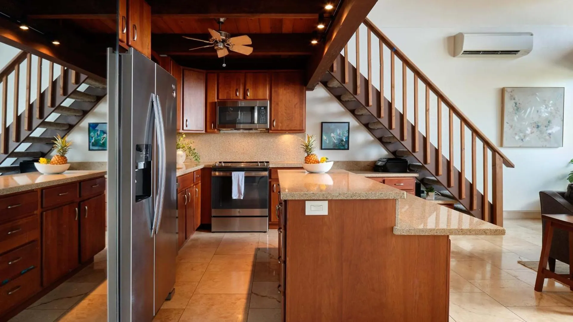 Holiday home Stylish Maui Loft Split Ac Ocean Views Lanai Villa Kihei United States